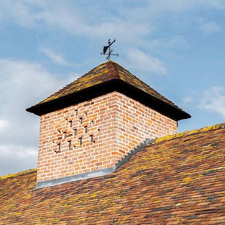 Pigeon House - Unique Barn With Private Garden, Hot Tub And Wood Burner Villa Shrewsbury Exteriör bild