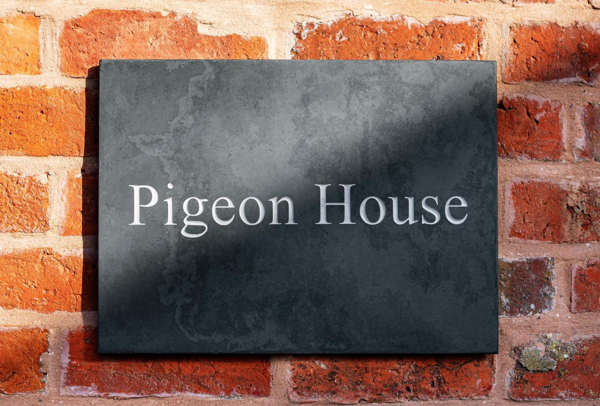 Pigeon House - Unique Barn With Private Garden, Hot Tub And Wood Burner Villa Shrewsbury Exteriör bild