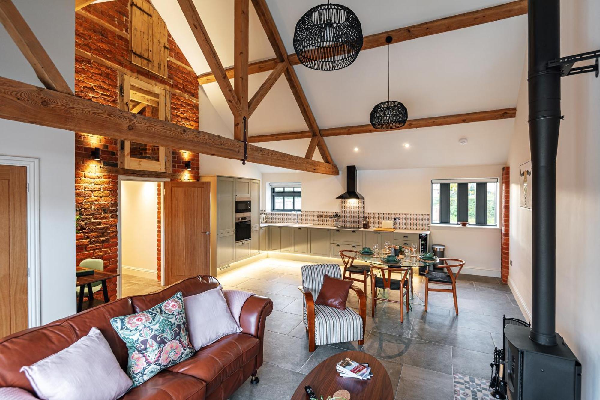 Pigeon House - Unique Barn With Private Garden, Hot Tub And Wood Burner Villa Shrewsbury Exteriör bild