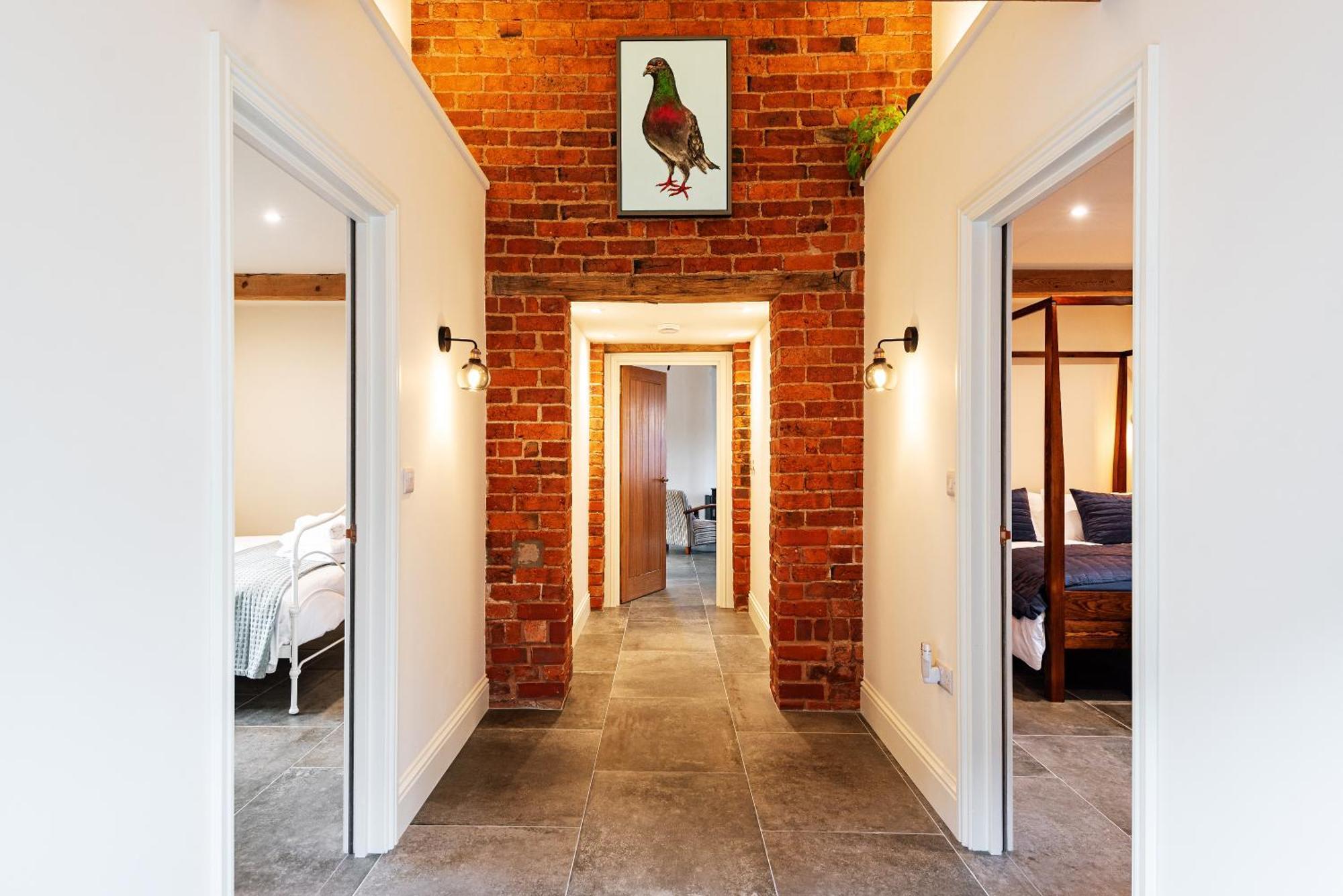 Pigeon House - Unique Barn With Private Garden, Hot Tub And Wood Burner Villa Shrewsbury Exteriör bild