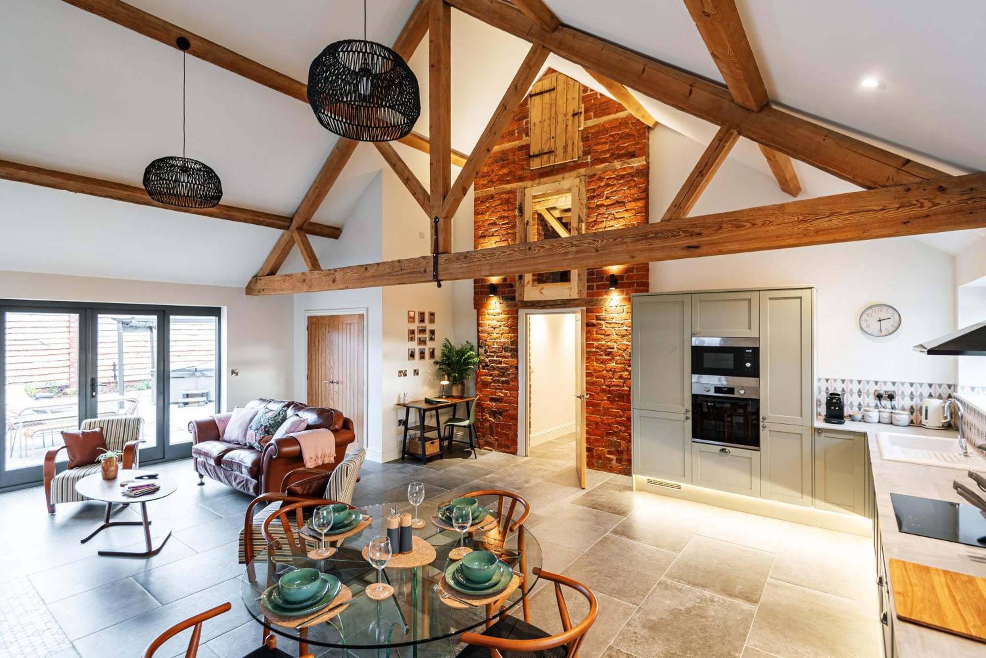 Pigeon House - Unique Barn With Private Garden, Hot Tub And Wood Burner Villa Shrewsbury Exteriör bild