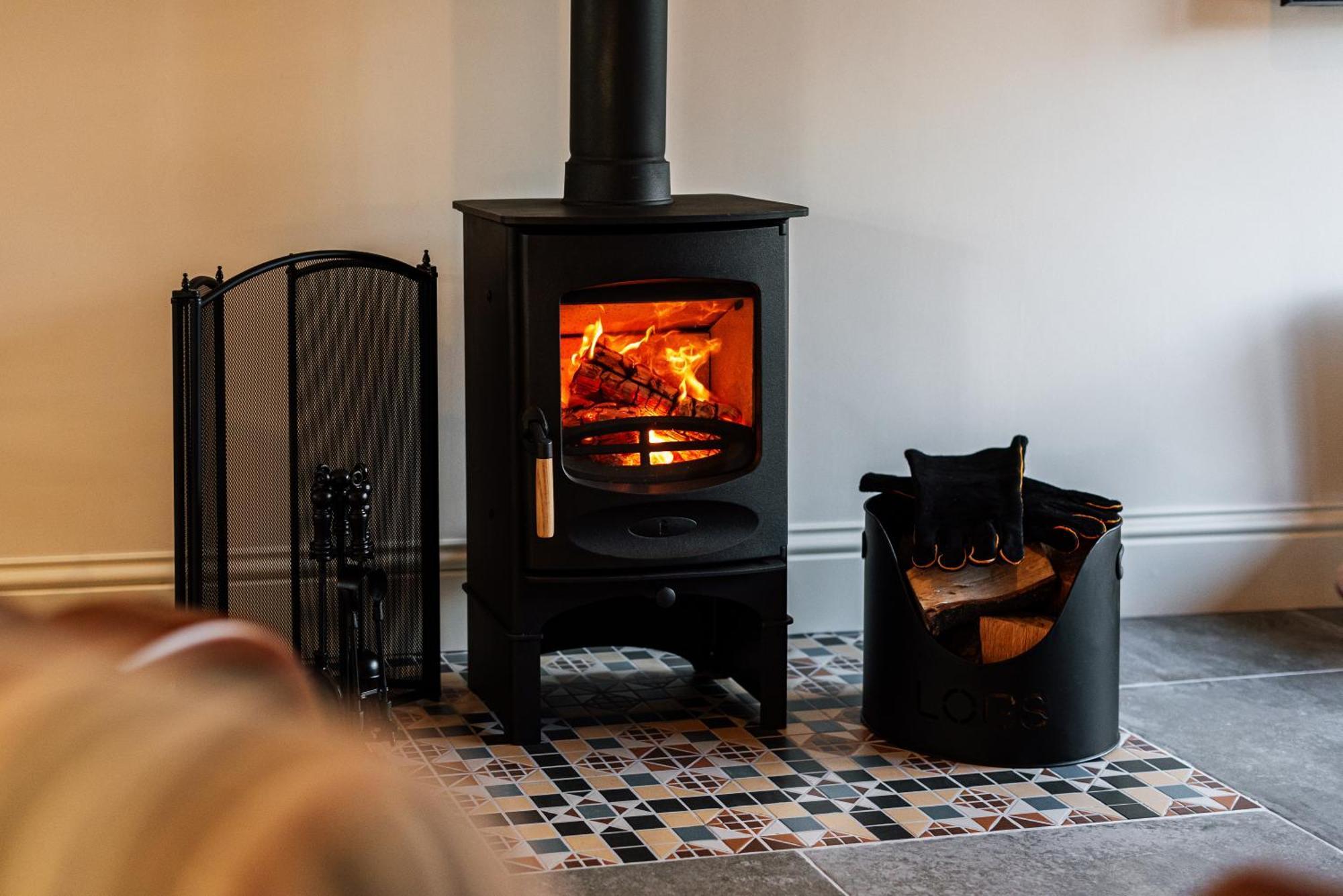 Pigeon House - Unique Barn With Private Garden, Hot Tub And Wood Burner Villa Shrewsbury Exteriör bild