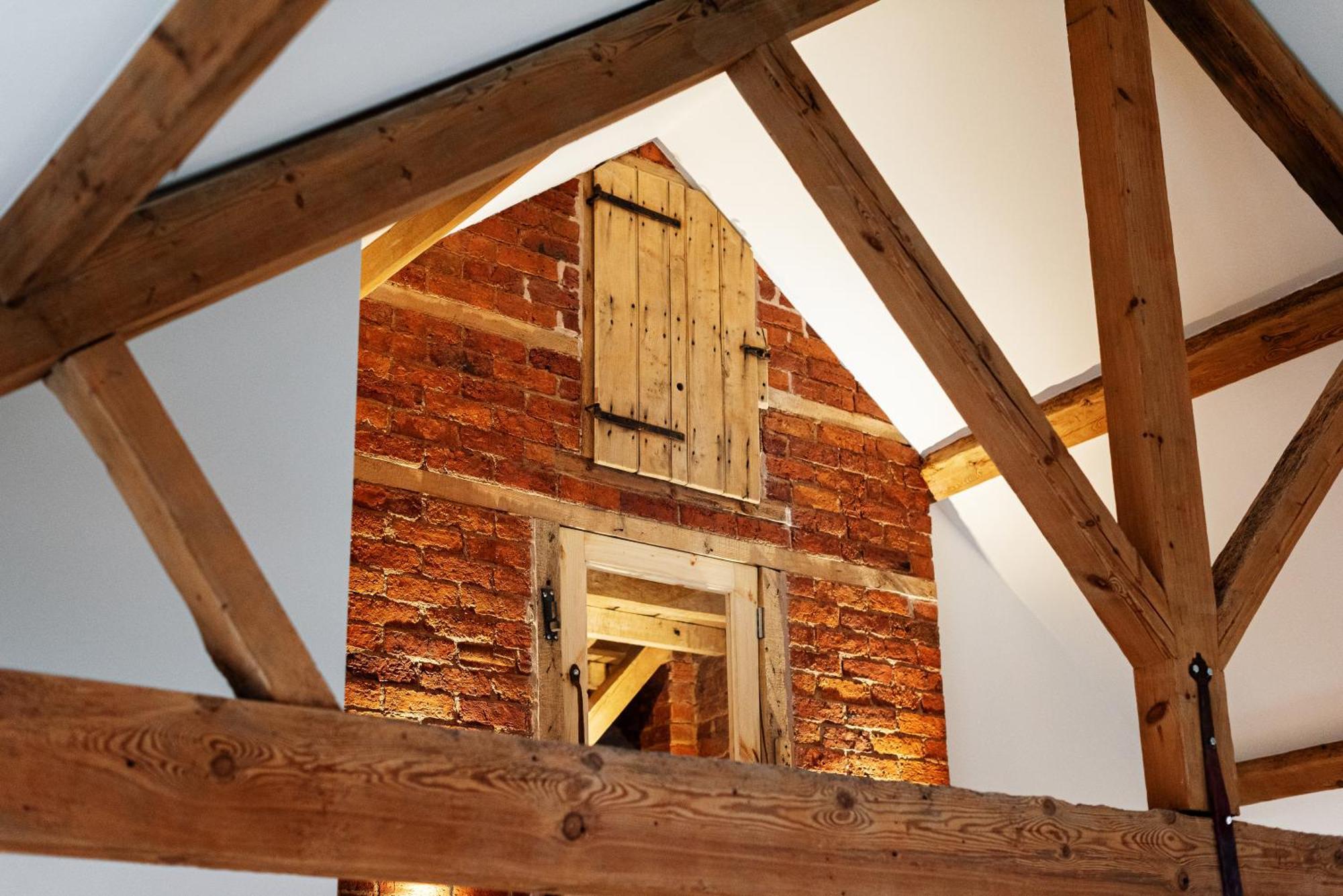 Pigeon House - Unique Barn With Private Garden, Hot Tub And Wood Burner Villa Shrewsbury Exteriör bild
